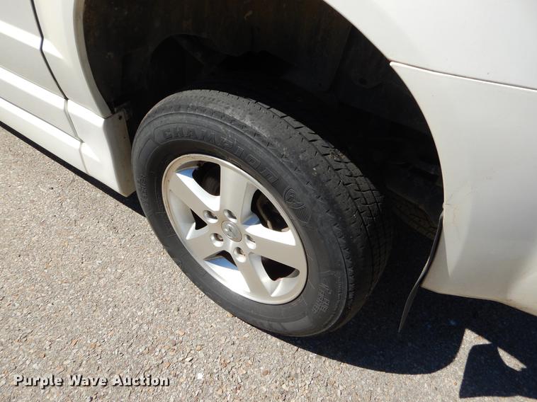 image for item EO9635 2010 Dodge Grand Caravan SE van