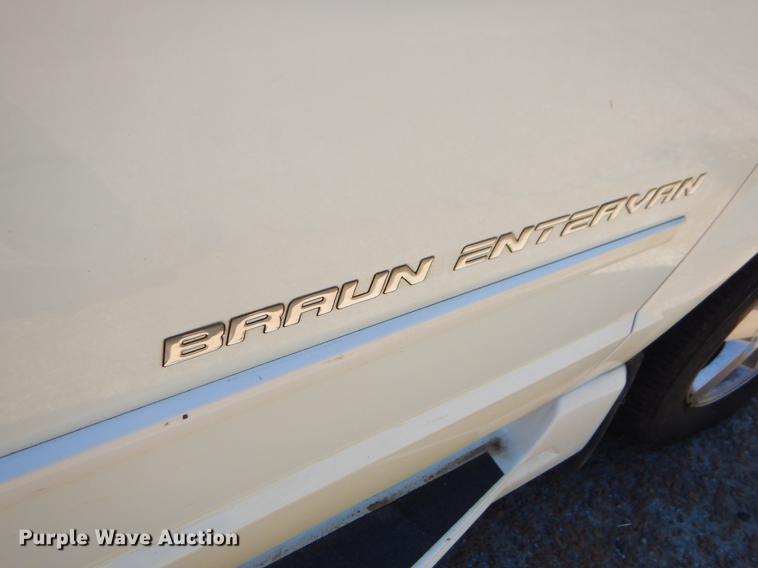 image for item EO9635 2010 Dodge Grand Caravan SE van