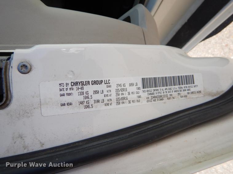 image for item EO9635 2010 Dodge Grand Caravan SE van