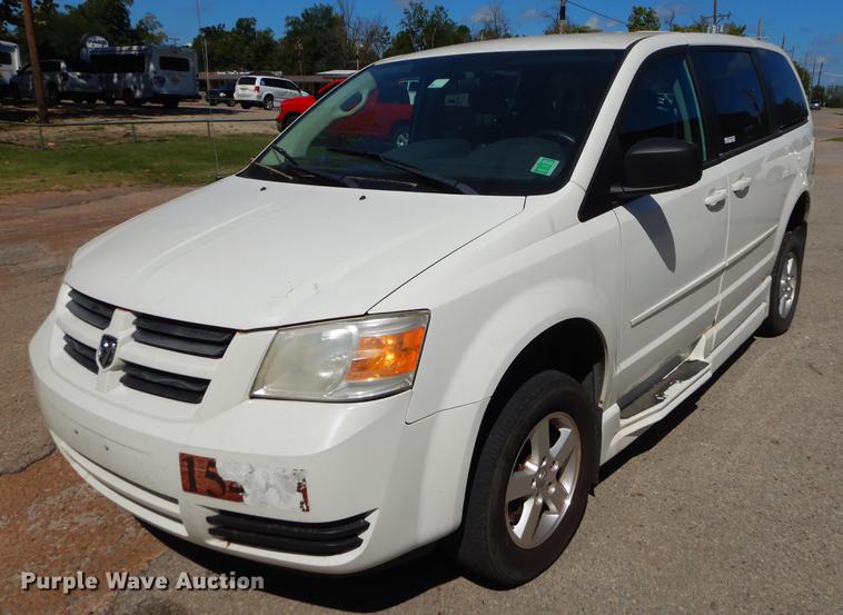 image for item EO9636 2010 Dodge Grand Caravan SE van