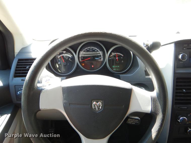 image for item EO9636 2010 Dodge Grand Caravan SE van