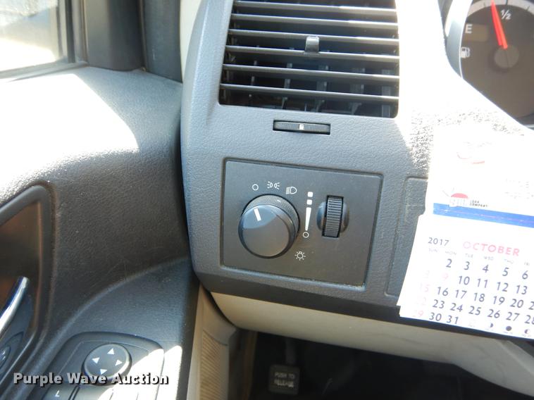 image for item EO9636 2010 Dodge Grand Caravan SE van