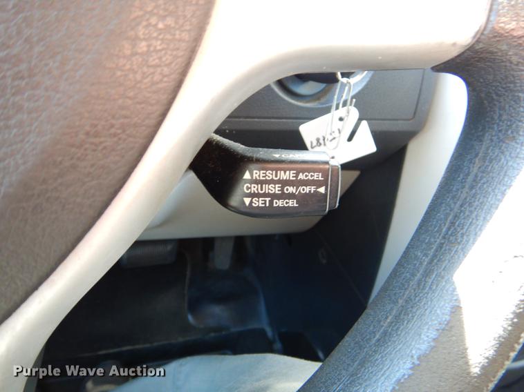 image for item EO9636 2010 Dodge Grand Caravan SE van