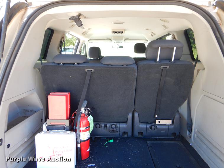 image for item EO9636 2010 Dodge Grand Caravan SE van