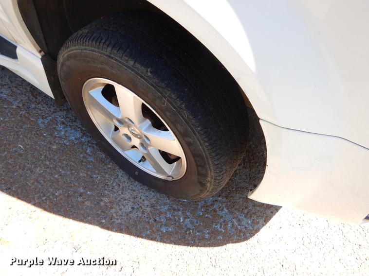 image for item EO9636 2010 Dodge Grand Caravan SE van