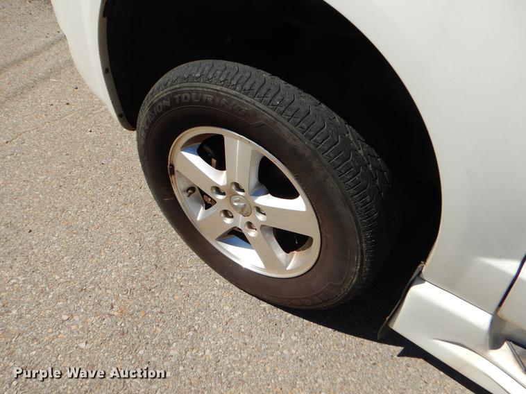 image for item EO9636 2010 Dodge Grand Caravan SE van