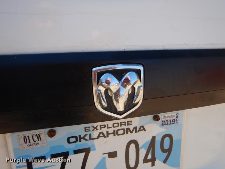 image for item EO9636 2010 Dodge Grand Caravan SE van