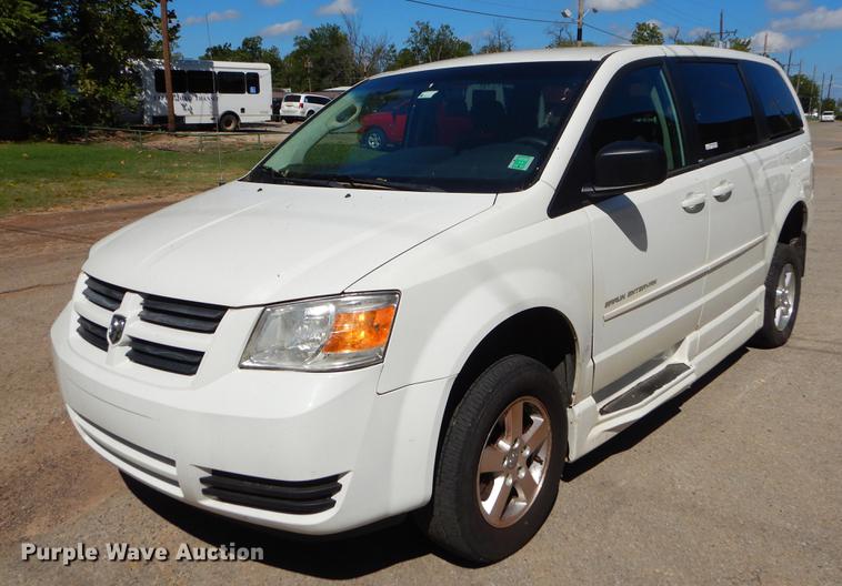 image for item EO9637 2010 Dodge Grand Caravan SE van