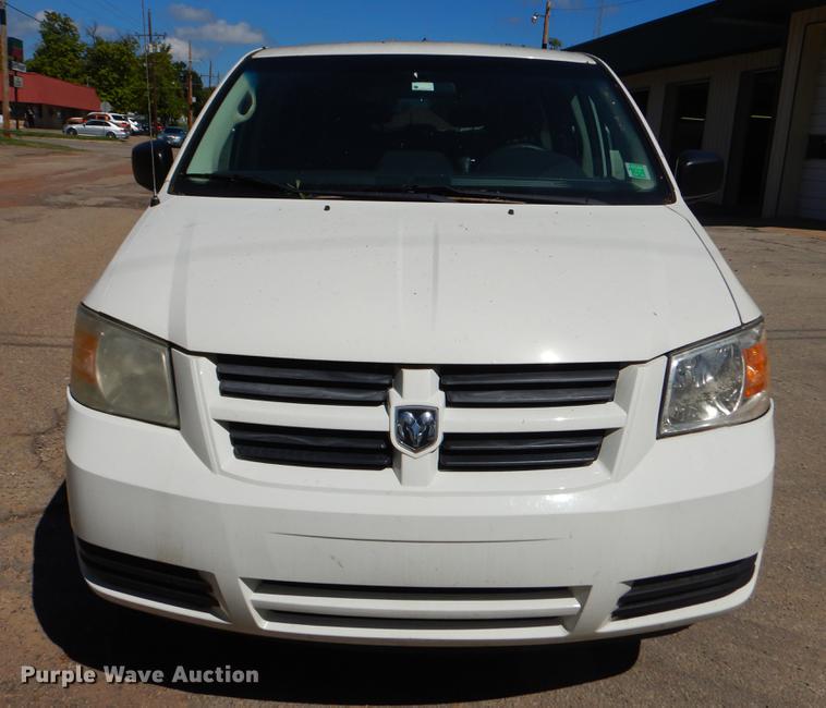 image for item EO9637 2010 Dodge Grand Caravan SE van