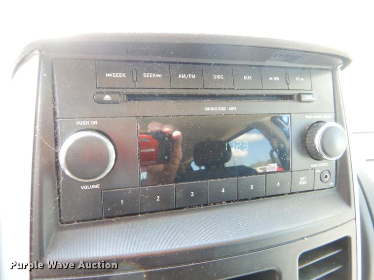 image for item EO9637 2010 Dodge Grand Caravan SE van