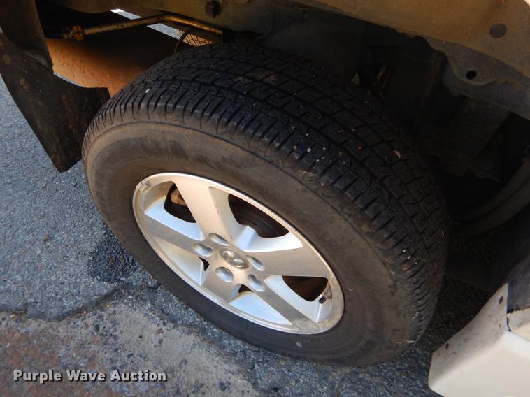 image for item EO9637 2010 Dodge Grand Caravan SE van