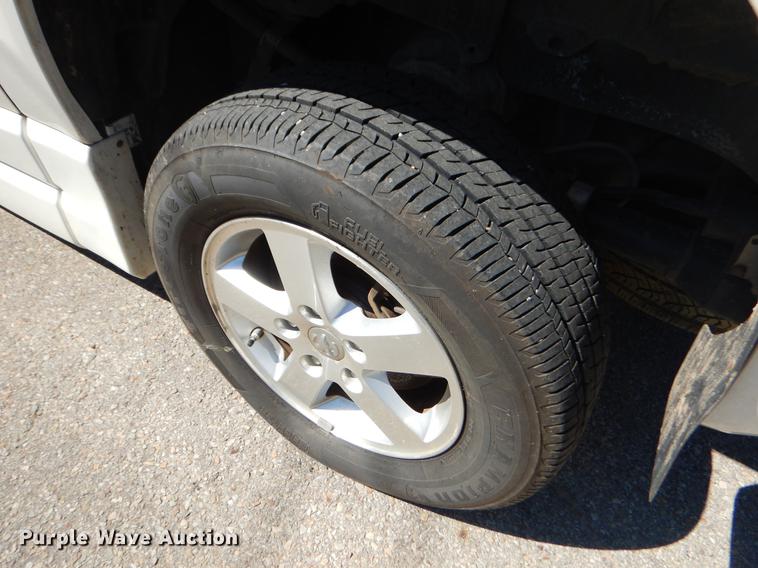 image for item EO9637 2010 Dodge Grand Caravan SE van