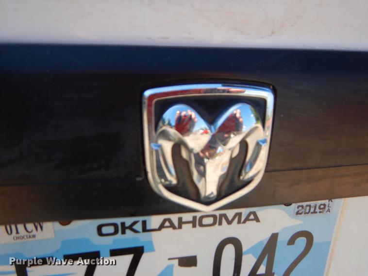 image for item EO9637 2010 Dodge Grand Caravan SE van