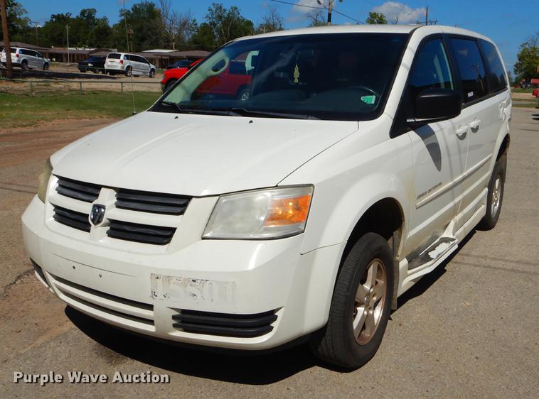image for item EO9638 2010 Dodge Grand Caravan SE van