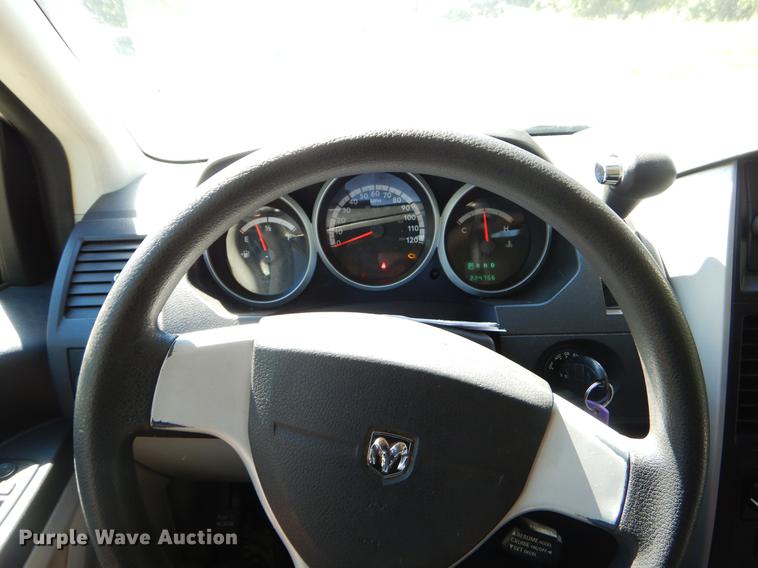 image for item EO9638 2010 Dodge Grand Caravan SE van