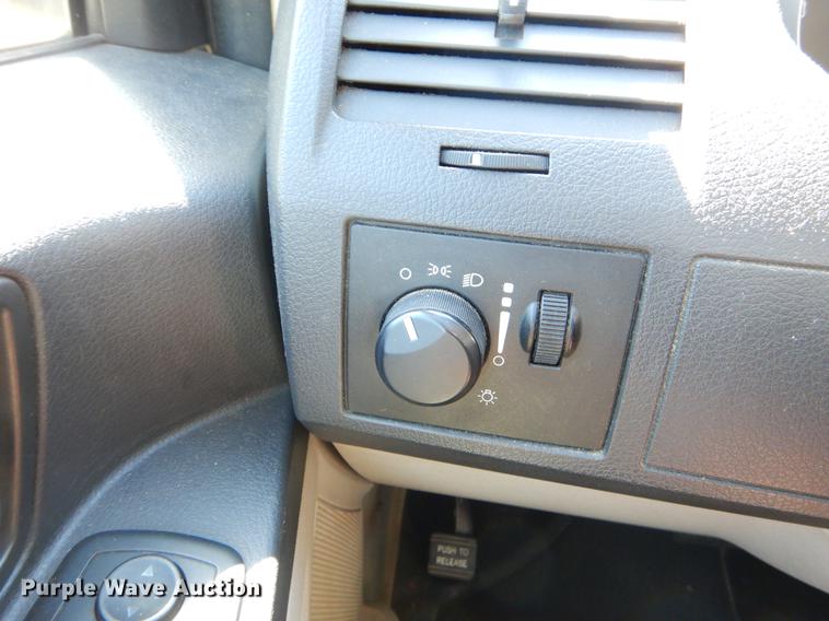 image for item EO9638 2010 Dodge Grand Caravan SE van