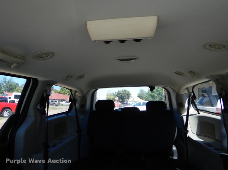 image for item EO9638 2010 Dodge Grand Caravan SE van