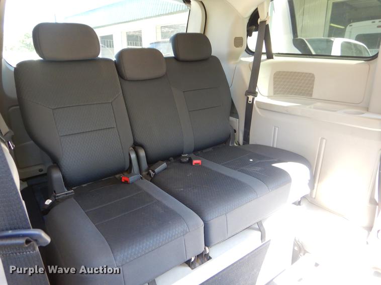 image for item EO9638 2010 Dodge Grand Caravan SE van