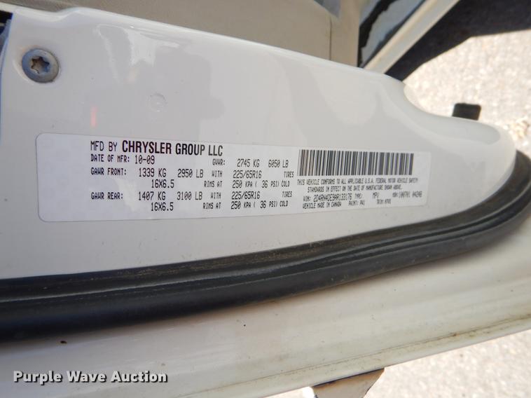 image for item EO9638 2010 Dodge Grand Caravan SE van