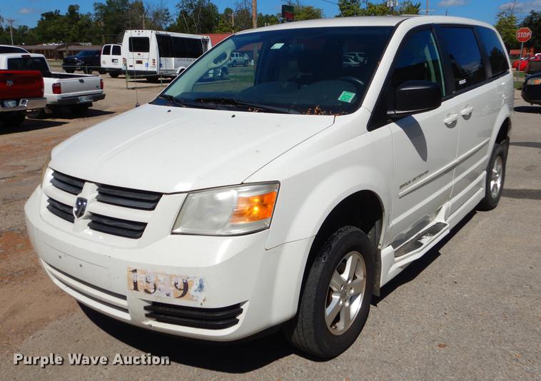 image for item EO9639 2010 Dodge Grand Caravan SE van