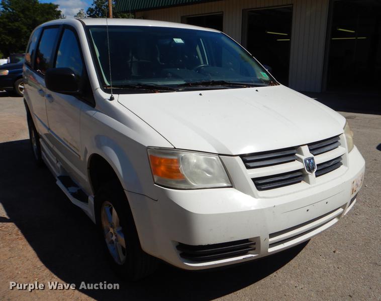 image for item EO9639 2010 Dodge Grand Caravan SE van