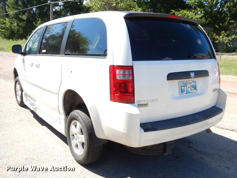 image for item EO9639 2010 Dodge Grand Caravan SE van