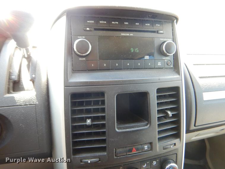 image for item EO9639 2010 Dodge Grand Caravan SE van