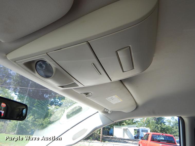 image for item EO9639 2010 Dodge Grand Caravan SE van