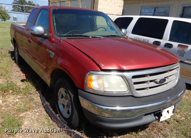 image for item EO9641 2000 Ford F150 SuperCab pickup truck