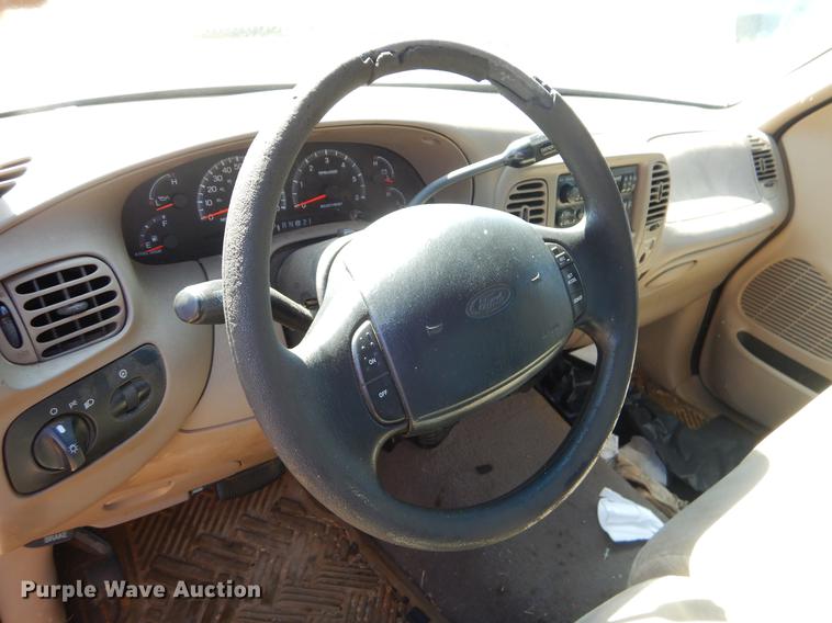 image for item EO9641 2000 Ford F150 SuperCab pickup truck