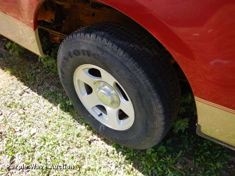 image for item EO9641 2000 Ford F150 SuperCab pickup truck