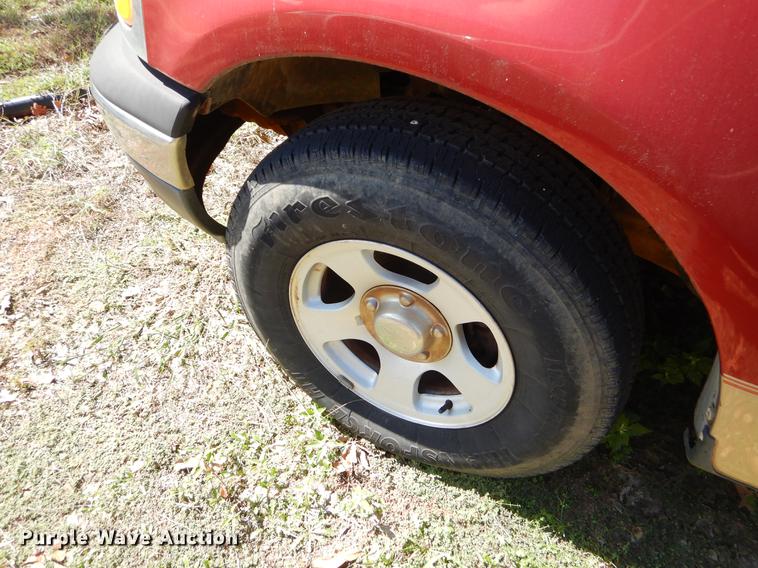 image for item EO9641 2000 Ford F150 SuperCab pickup truck