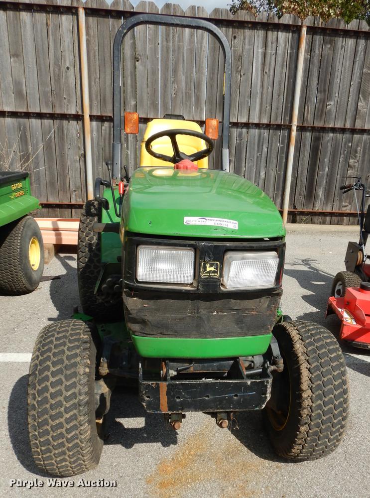 image for item EU9114 John Deere 4100 tractor