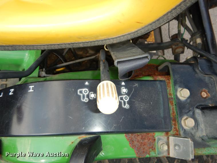 image for item EU9114 John Deere 4100 tractor