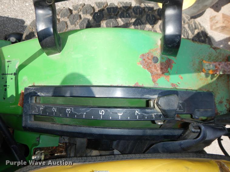 image for item EU9114 John Deere 4100 tractor