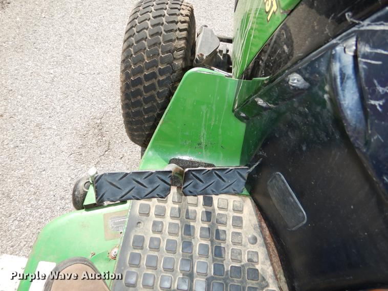 image for item EU9114 John Deere 4100 tractor