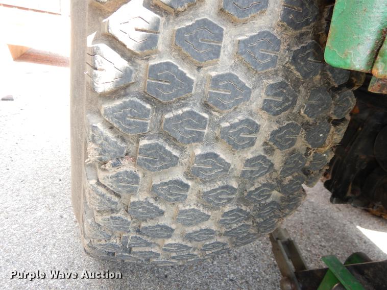 image for item EU9114 John Deere 4100 tractor