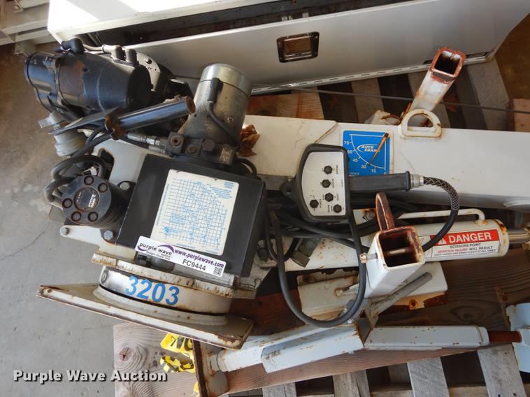 image for item FC9444 Auto Crane 3203 utility crane