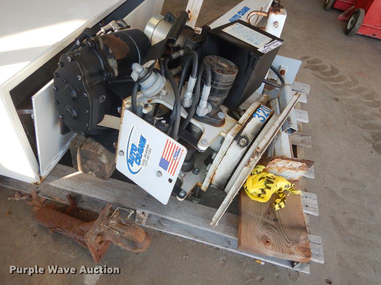 image for item FC9444 Auto Crane 3203 utility crane