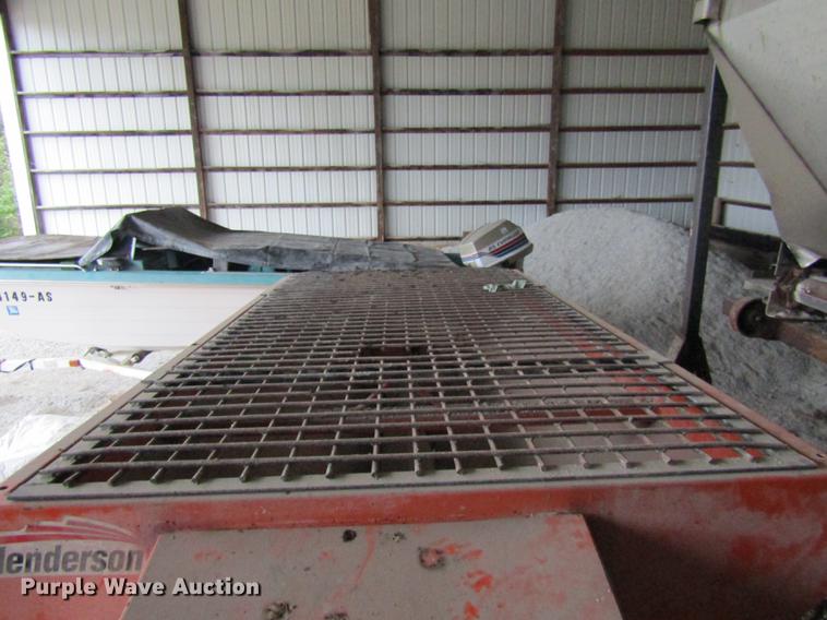 image for item FI9508 Henderson spreader