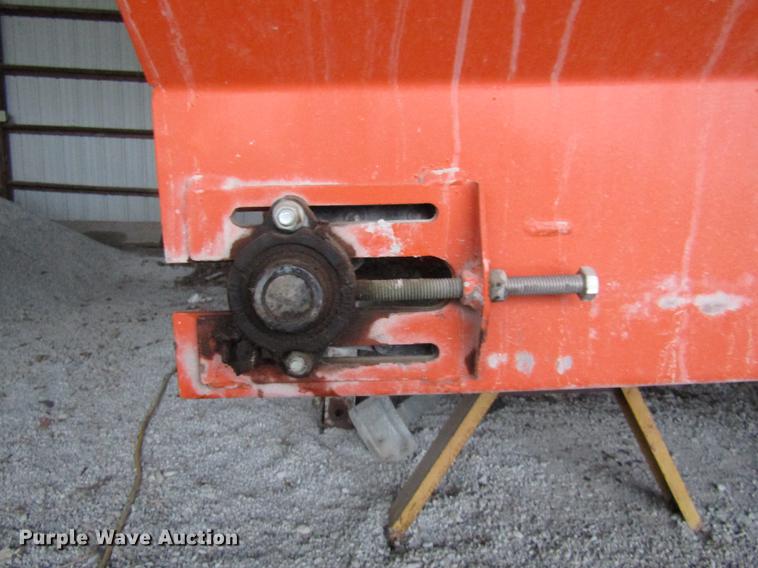 image for item FI9508 Henderson spreader