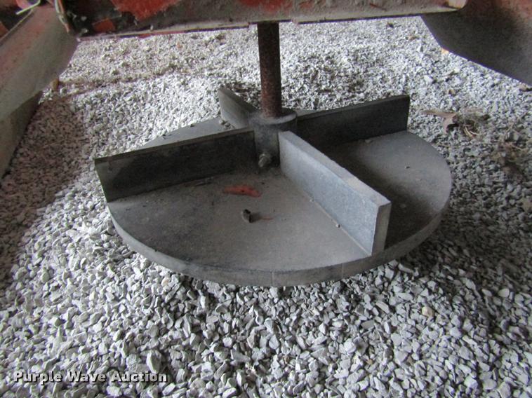 image for item FI9508 Henderson spreader