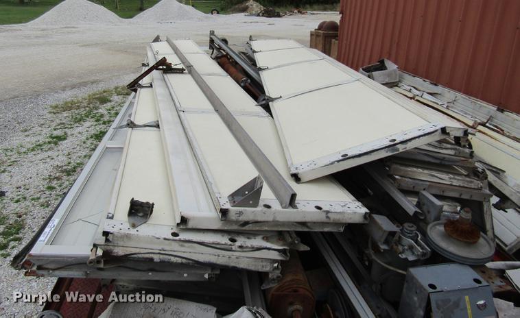 image for item FI9517 (5) garage doors