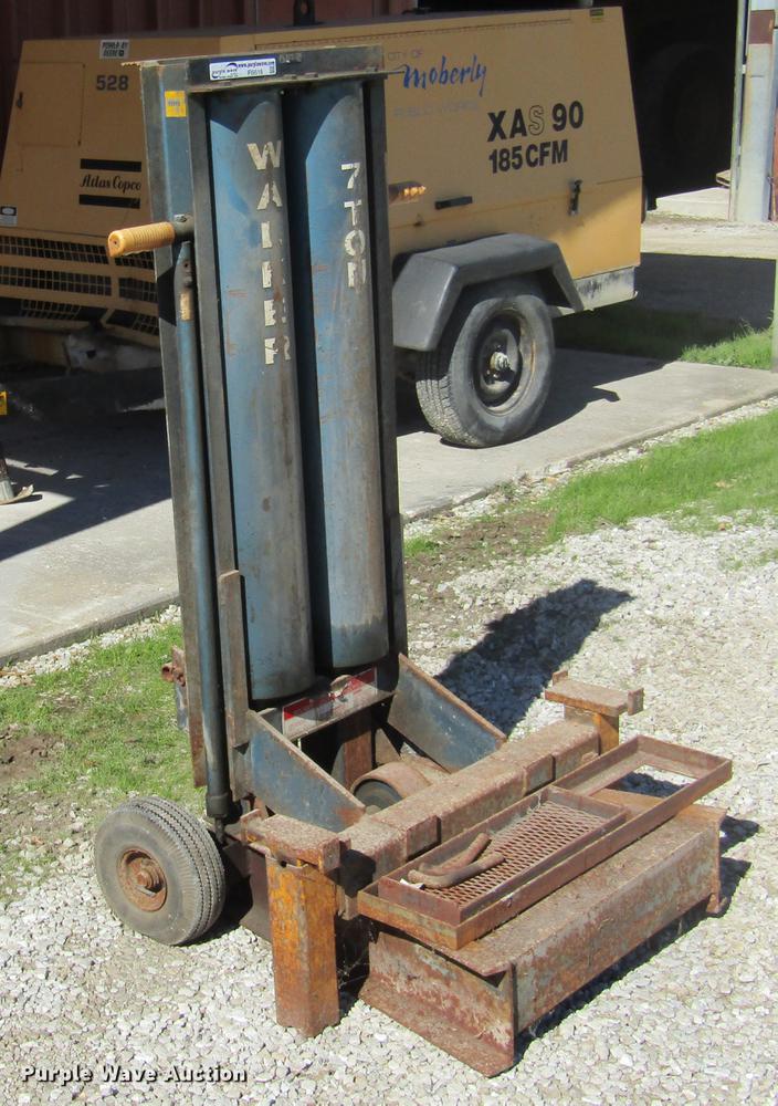 image for item FI9518 Walker air jack