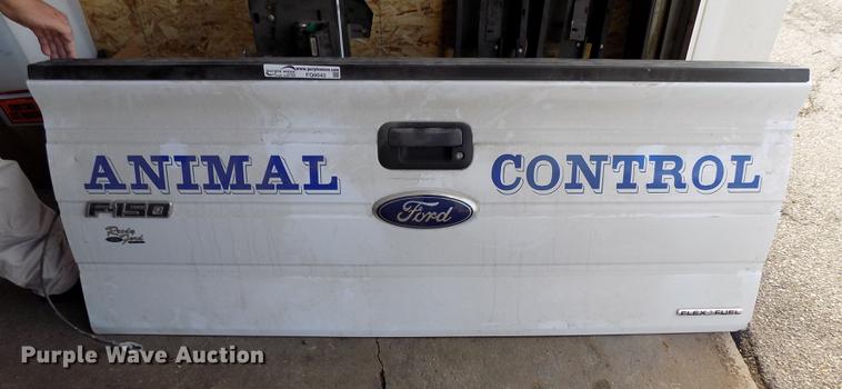 image for item FQ9042 Ford F-150 tailgate