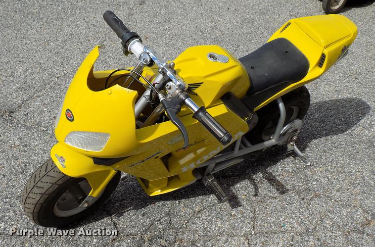 image for item FQ9045 USA TRF gas powered bicycle