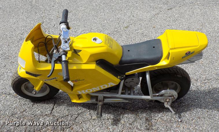 image for item FQ9045 USA TRF gas powered bicycle