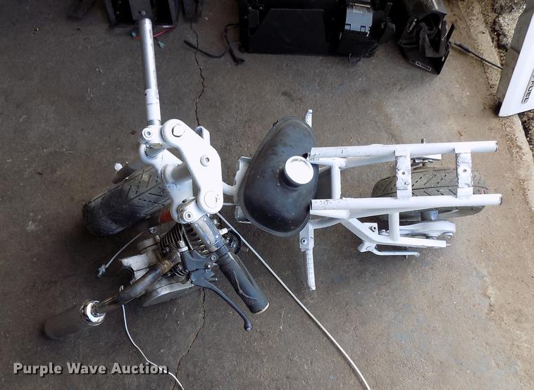 image for item FQ9045 USA TRF gas powered bicycle