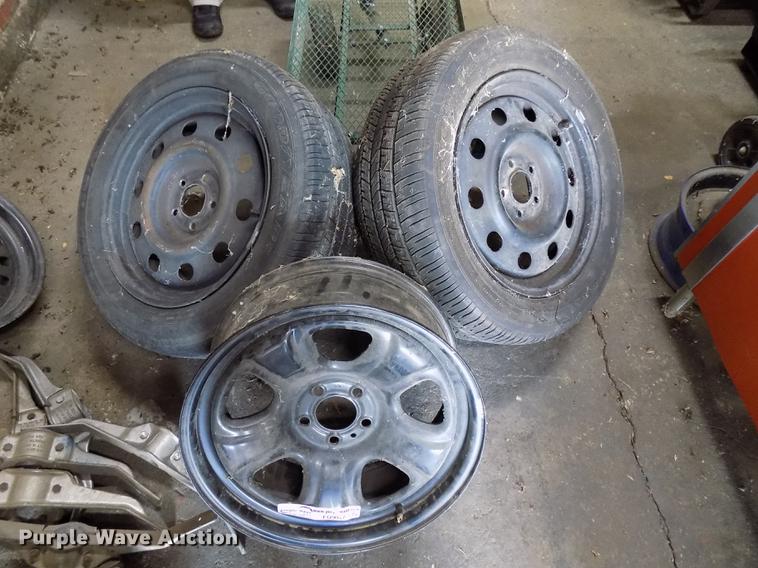 image for item FQ9047 (3) 17" wheels