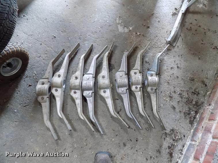 image for item FQ9047 (3) 17" wheels